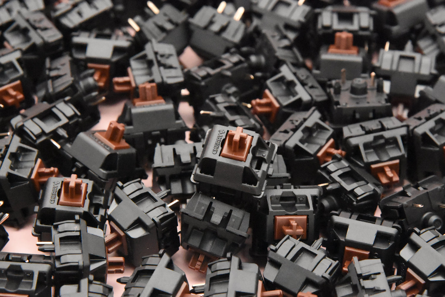 Cherry MX Hyperglide Brown tactile mechanical keyboard switches compared with linear red switches