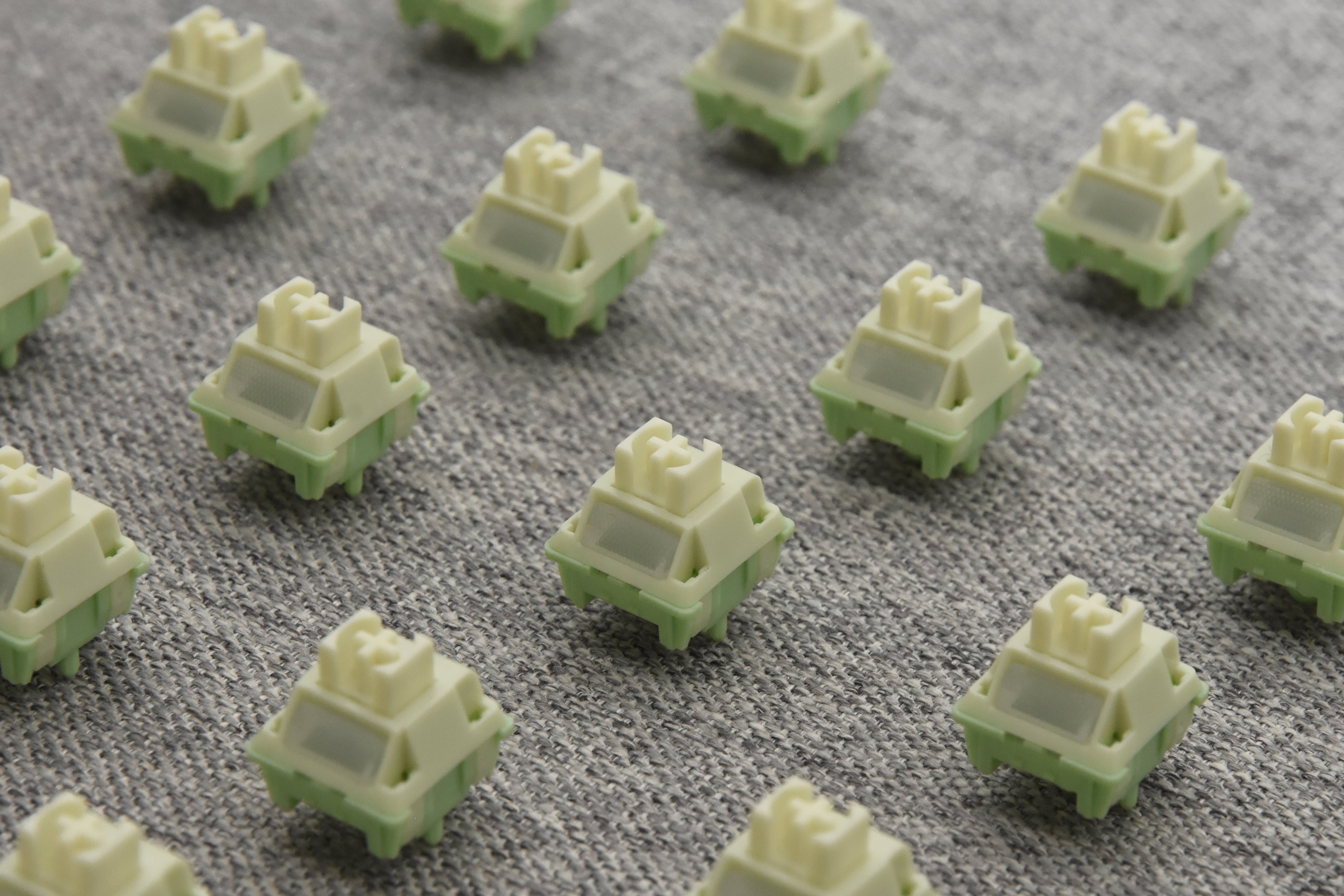 LCET MILKY GREEN SILENT LINEAR SWITCH FACTORY LUBED EDITION (10 PCS)