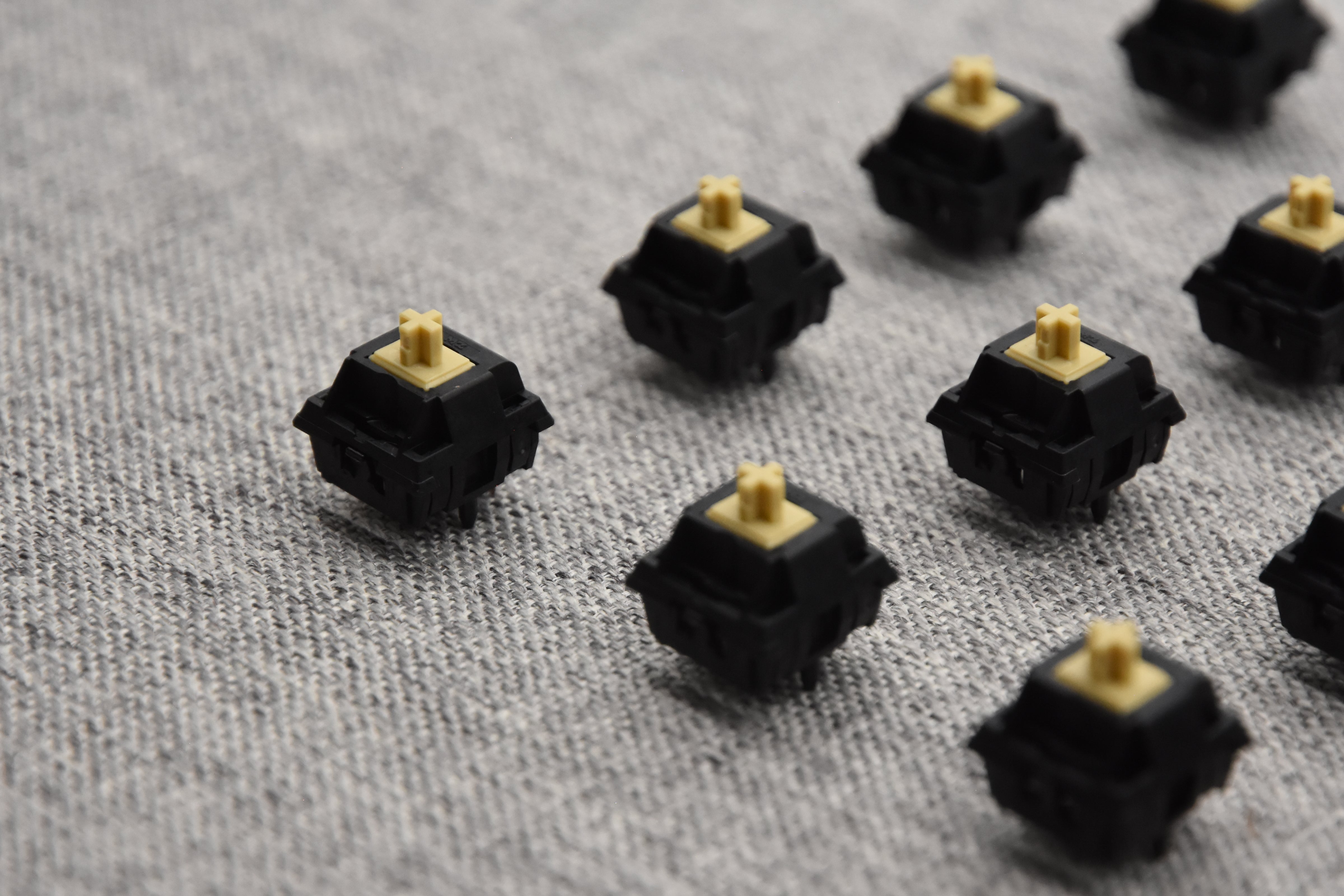 KEYGEEK X MZ Y3 LINEAR SWITCH FACTORY LUBED EDITION (10PCS)