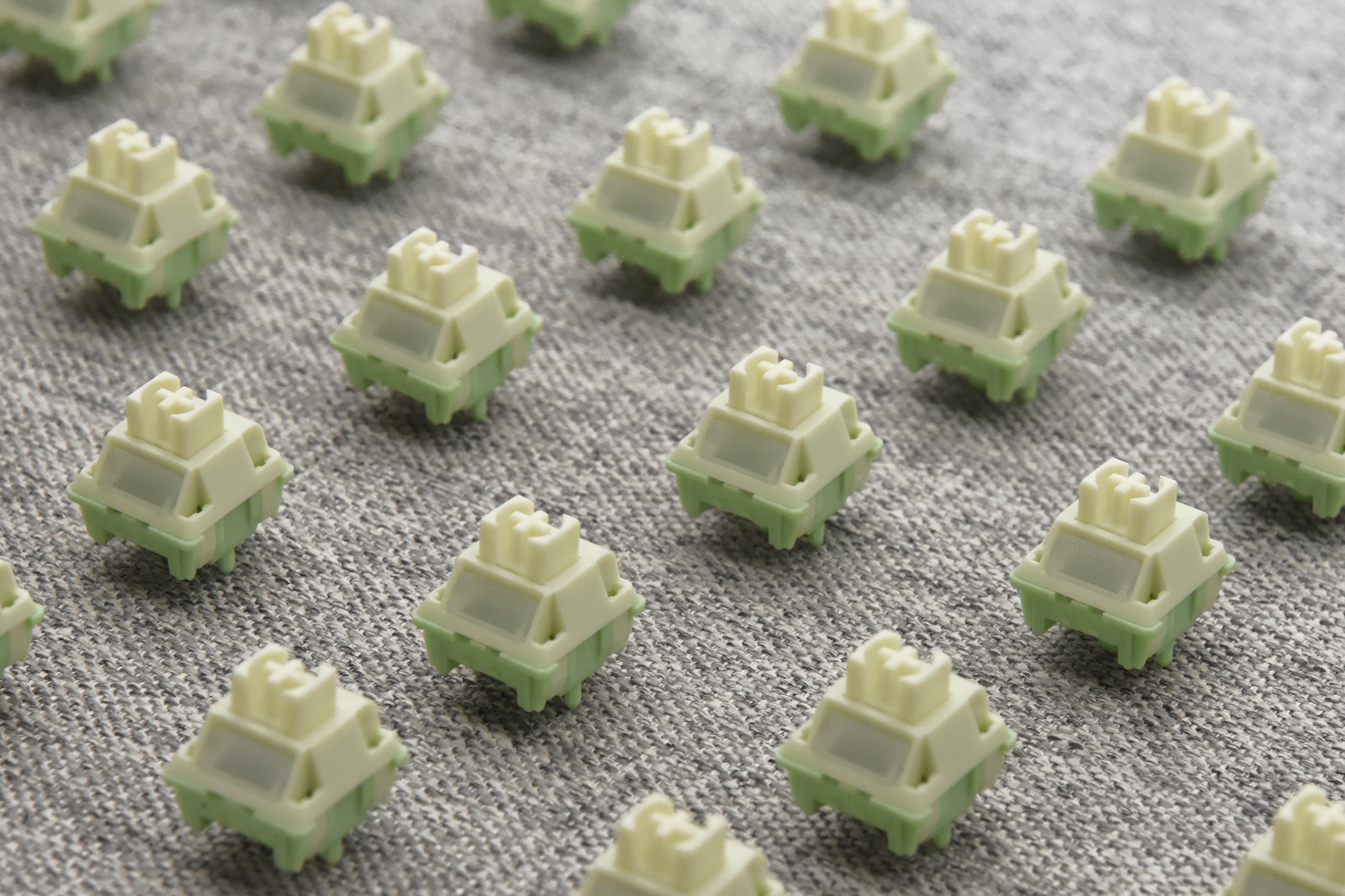 LCET MILKY GREEN SILENT LINEAR SWITCH FACTORY LUBED EDITION (10 PCS)