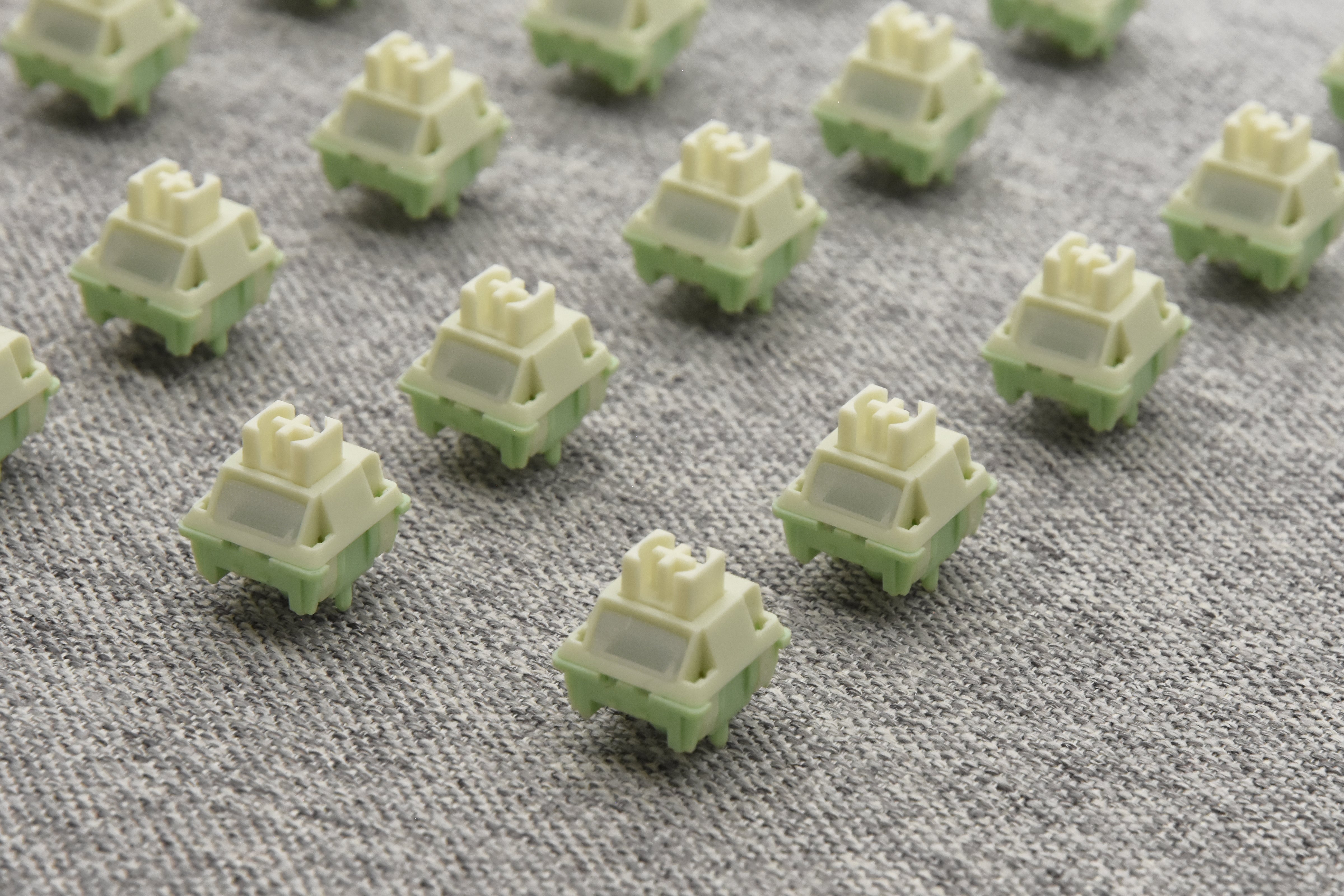 LCET MILKY GREEN SILENT LINEAR SWITCH FACTORY LUBED EDITION (10 PCS)