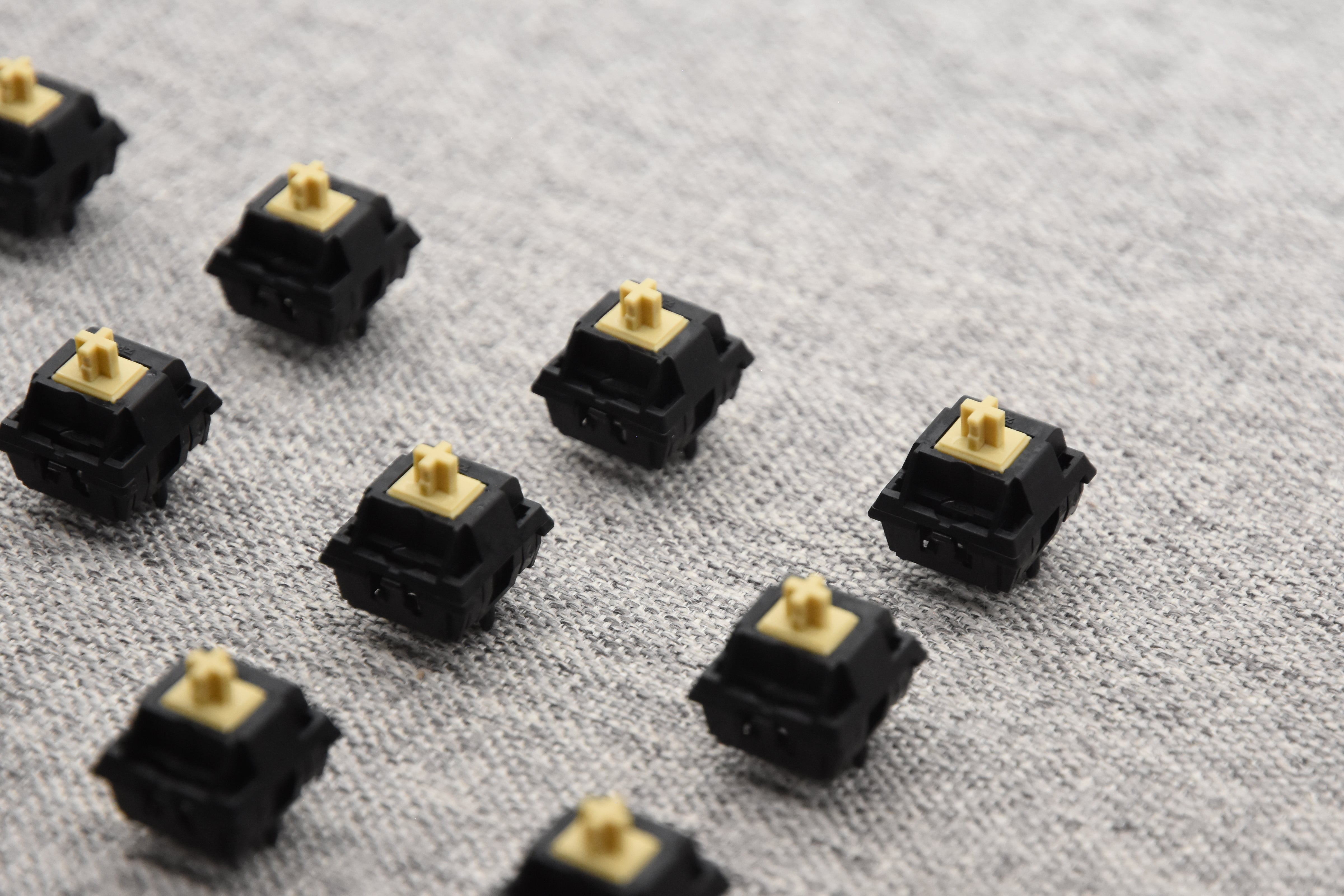 KEYGEEK X MZ Y3 LINEAR SWITCH FACTORY LUBED EDITION (10PCS)