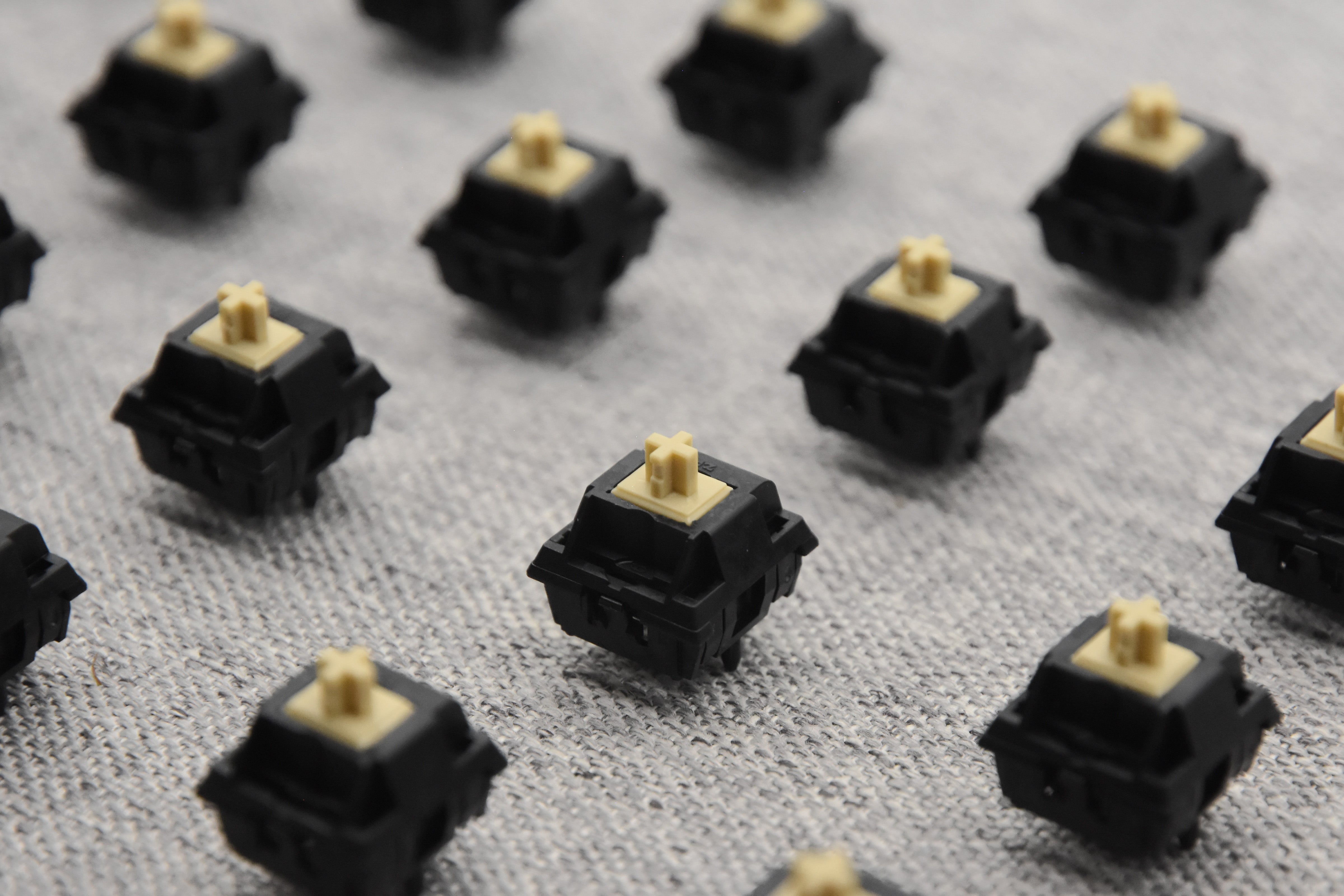 KEYGEEK X MZ Y3 LINEAR SWITCH FACTORY LUBED EDITION (10PCS)