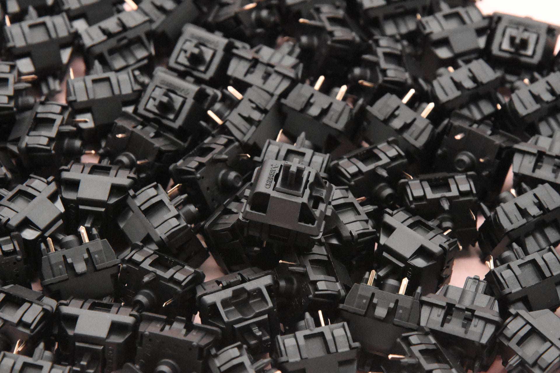 rndkbd Ultraglide Cherry MX すくっ Black 2M 90個