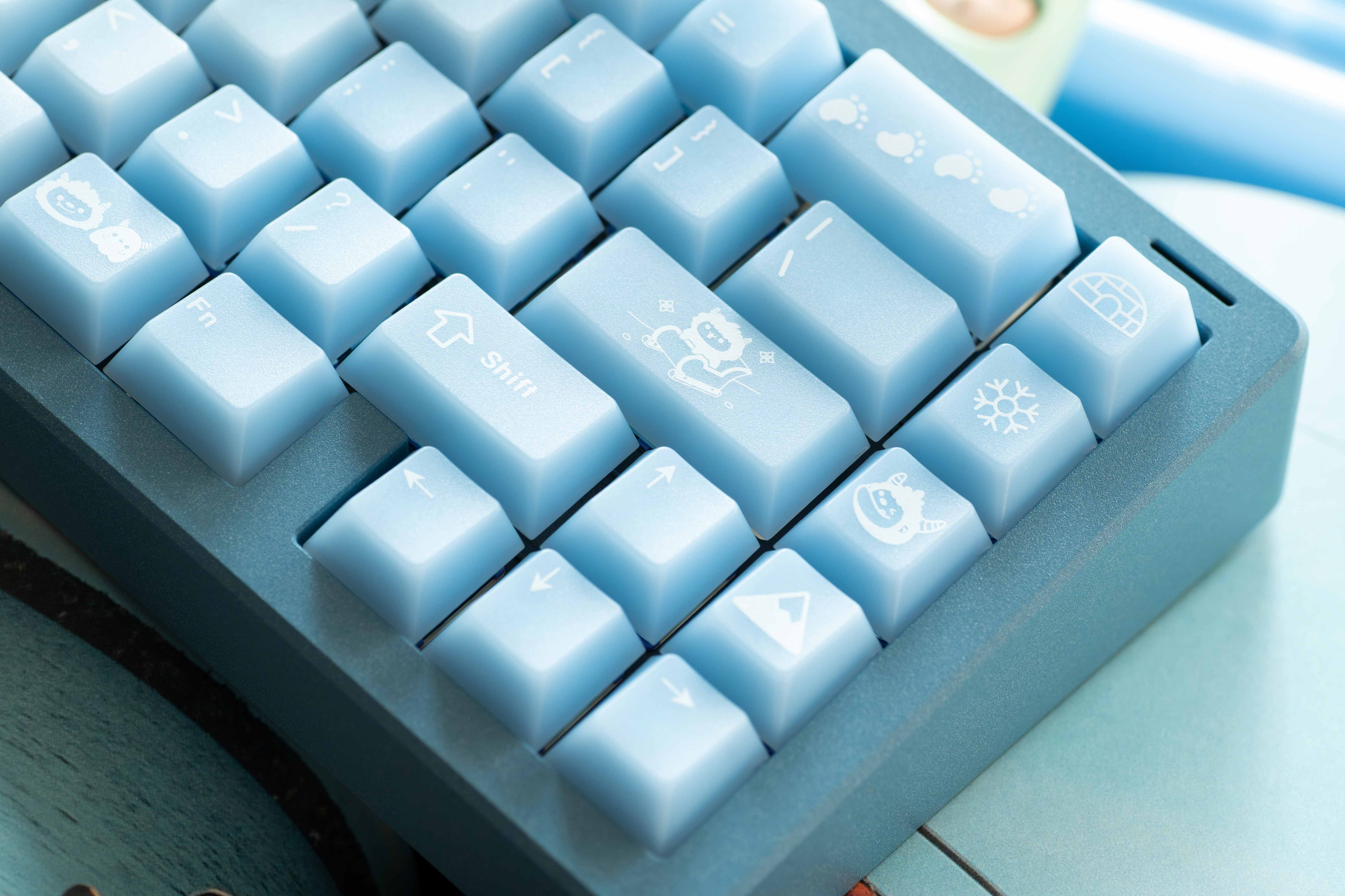 DMK Yeti Keycap Set - Thumbnail 3