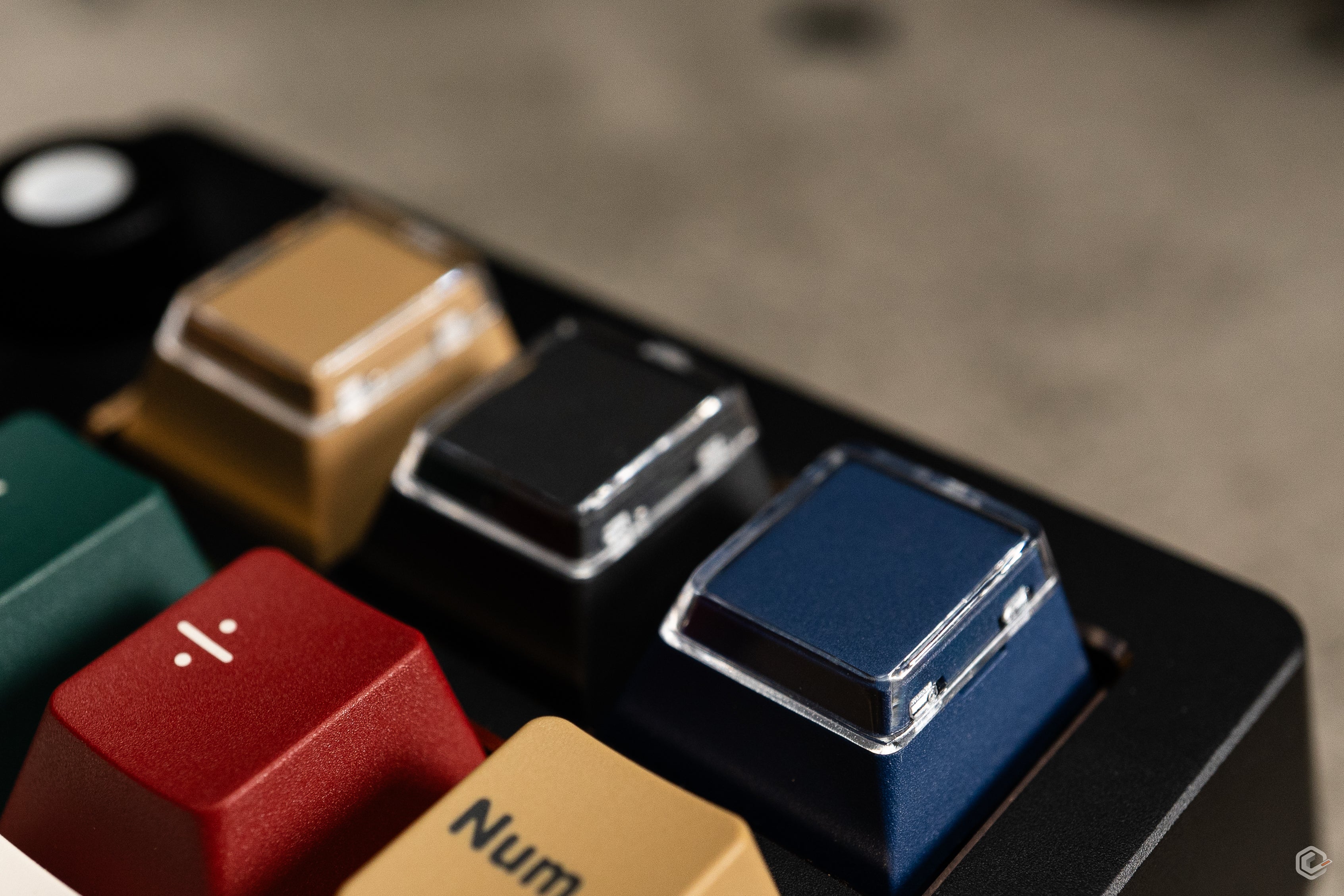 KEYKOBO RETRO MIXED LIGHTS KEYCAP SET R2 INSTOCK EXTRAS