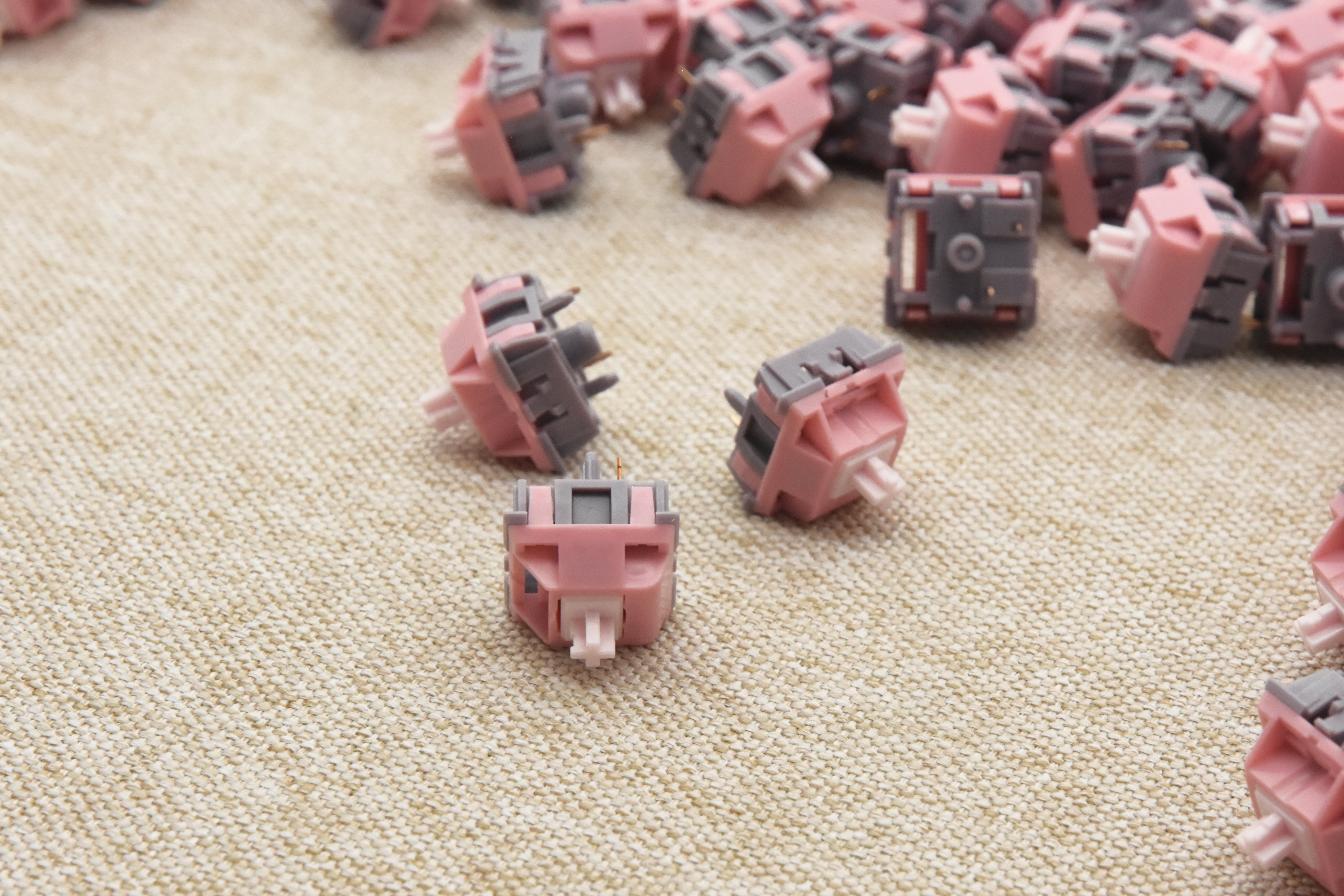 KEYGEEK BLUSH LINEAR SWITCH FACTORY LUBED EDITION (10PCS)