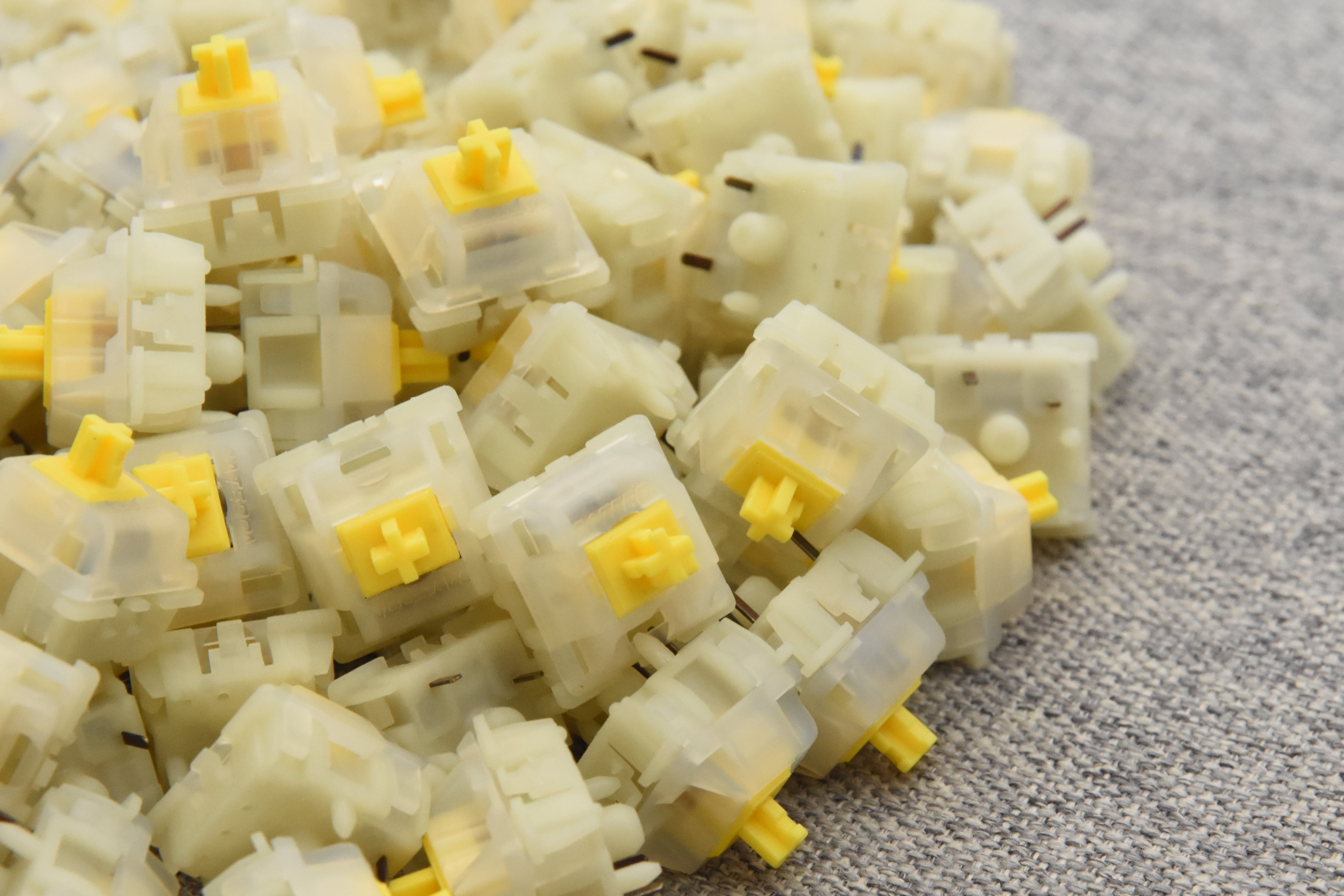 MODDED GATERON MILKY YELLOW PRO LINEAR SWITCH (10 PCS)