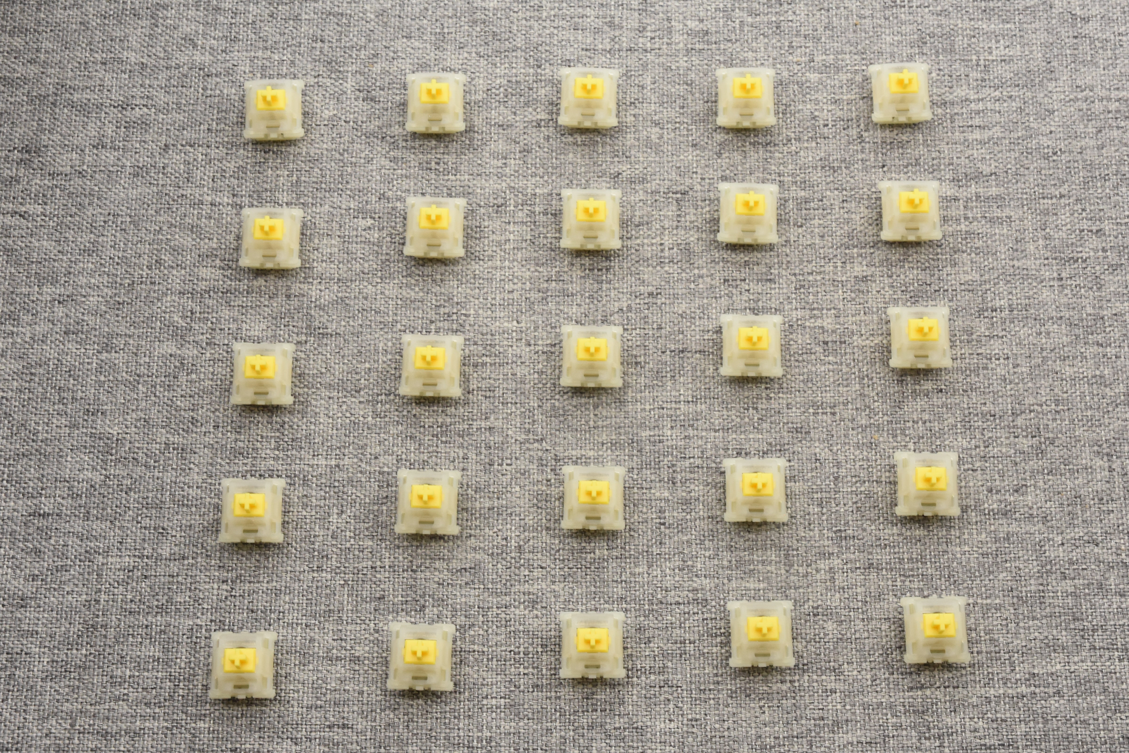 MODDED GATERON MILKY YELLOW PRO LINEAR SWITCH (10 PCS)