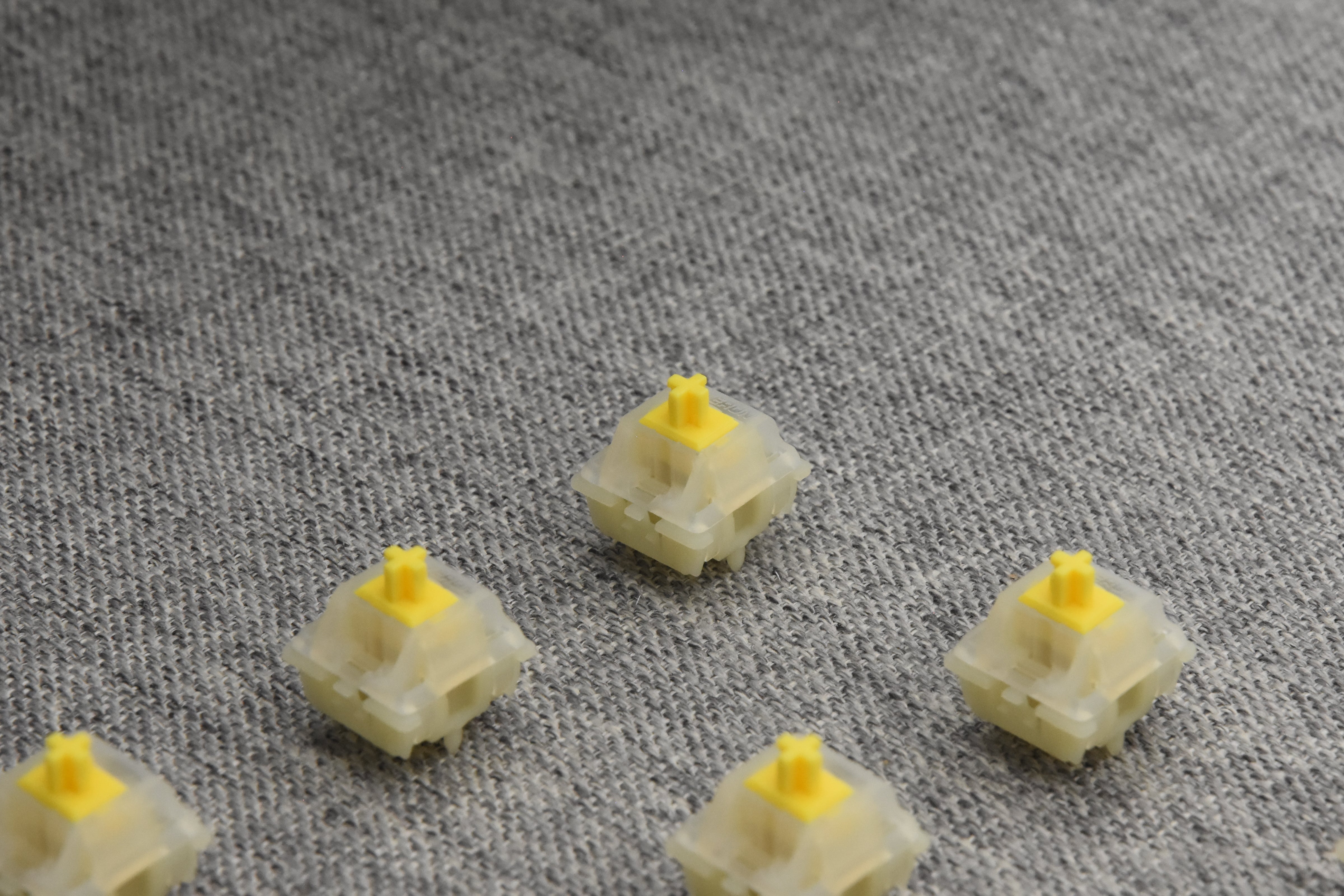 MODDED GATERON MILKY YELLOW PRO LINEAR SWITCH (10 PCS)