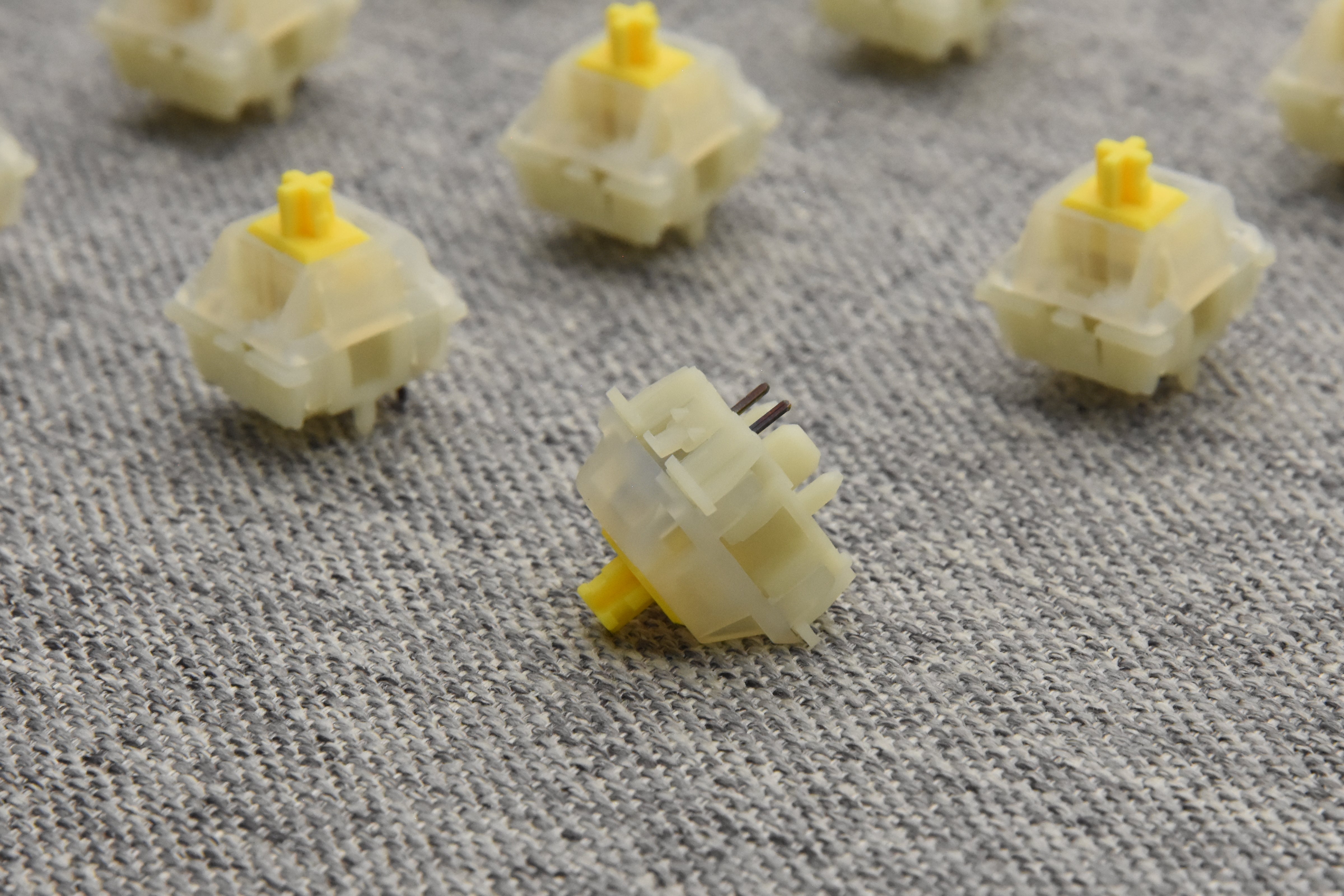 MODDED GATERON MILKY YELLOW PRO LINEAR SWITCH (10 PCS)