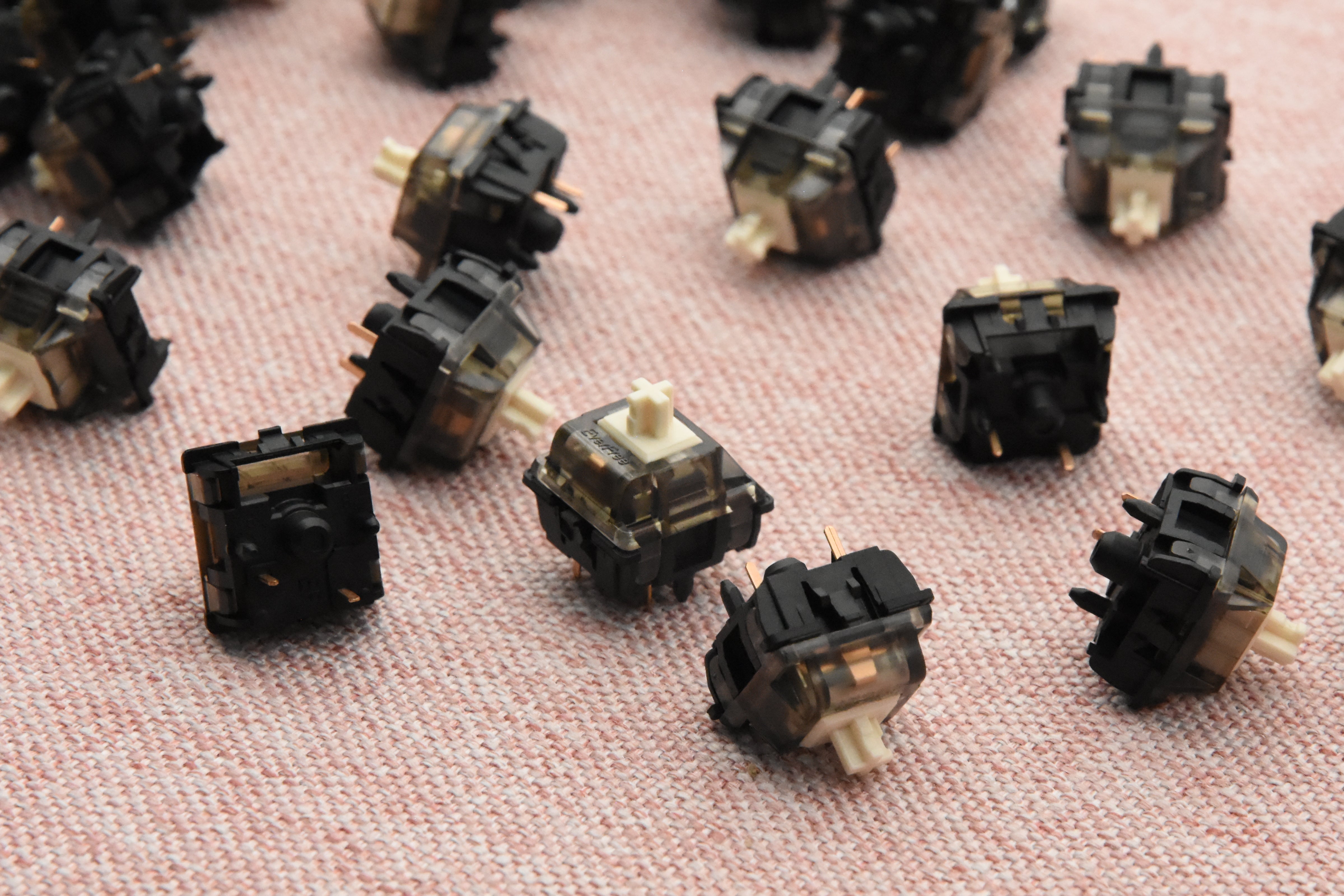 GATERON EVERFREE DARK ONE LINEAR SWITCH FACTORY LUBED EDITION (10PCS)