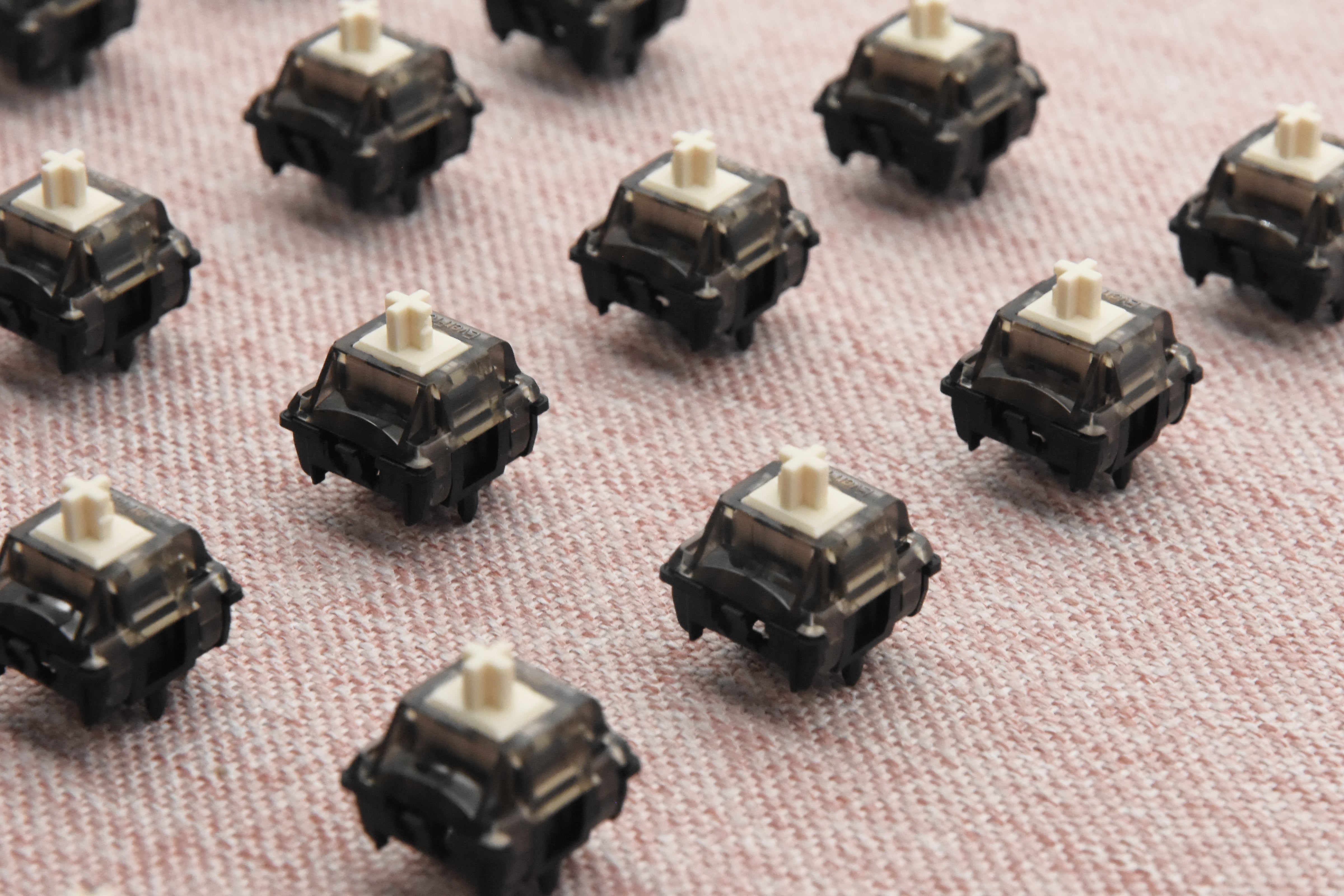 GATERON EVERFREE DARK ONE LINEAR SWITCH FACTORY LUBED EDITION (10PCS)