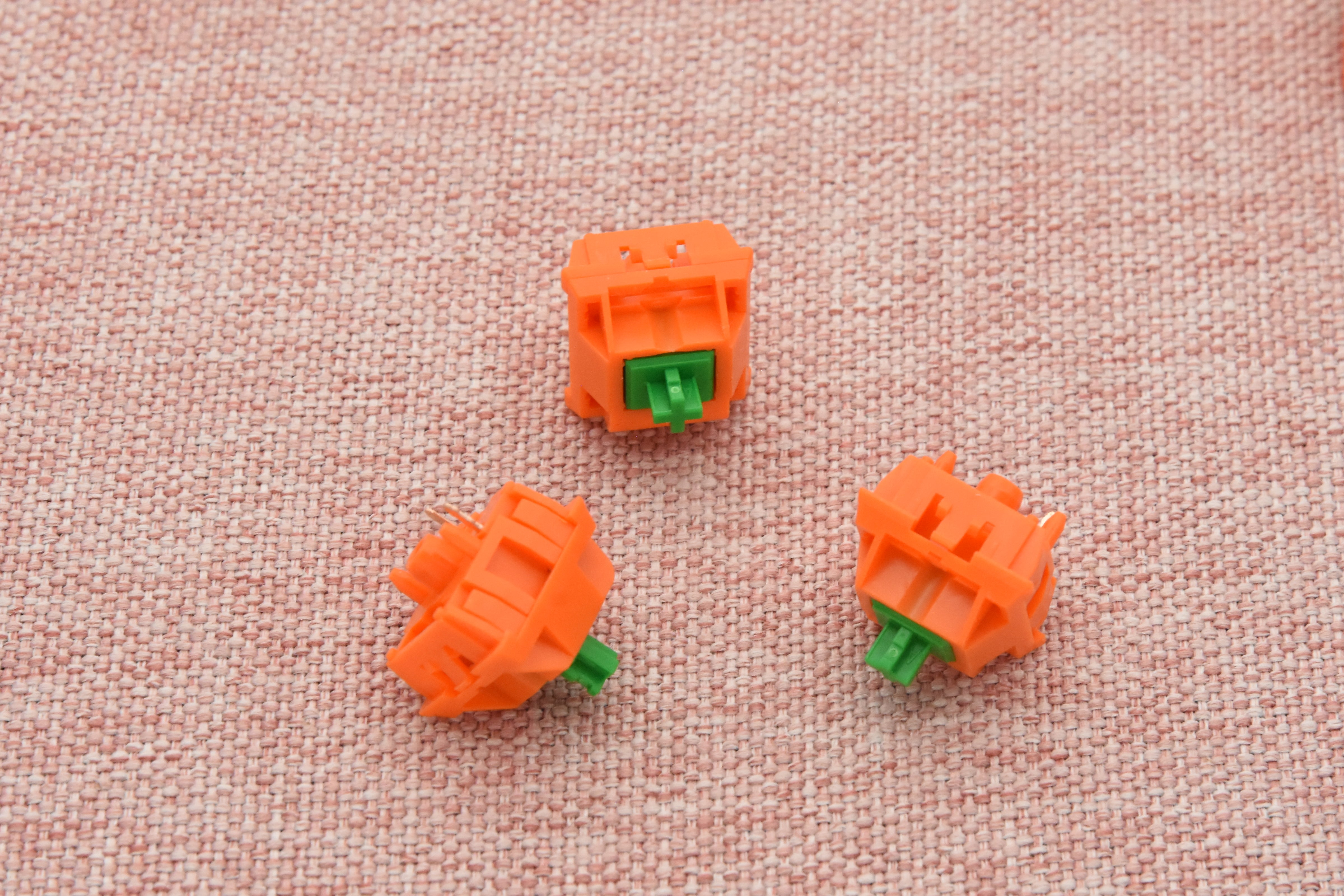 KEYGEEK POMKIN LINEAR SWITCH FACTORY LUBED (10PCS)