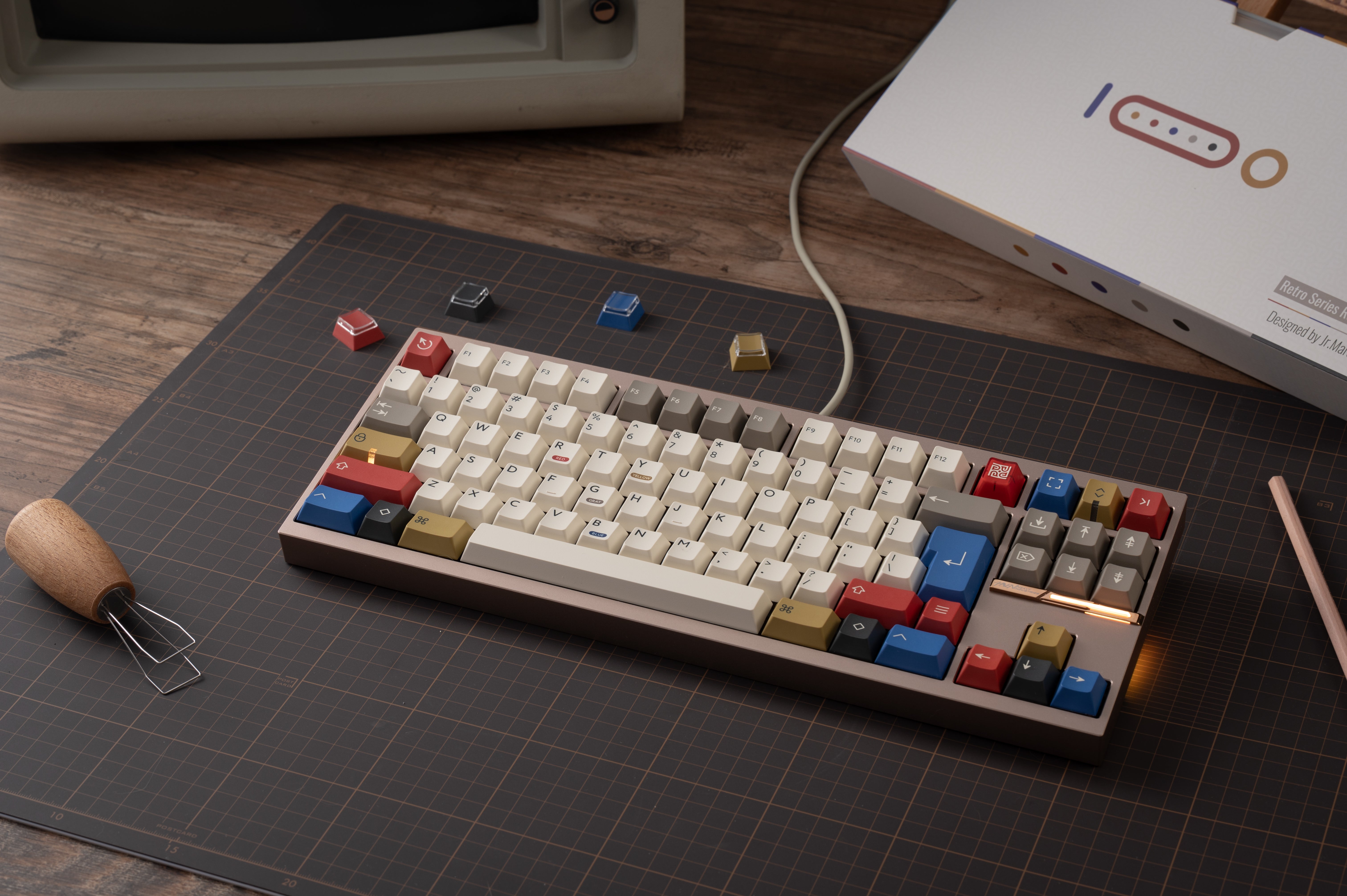 PBTfans Retro 100 Keycap Set