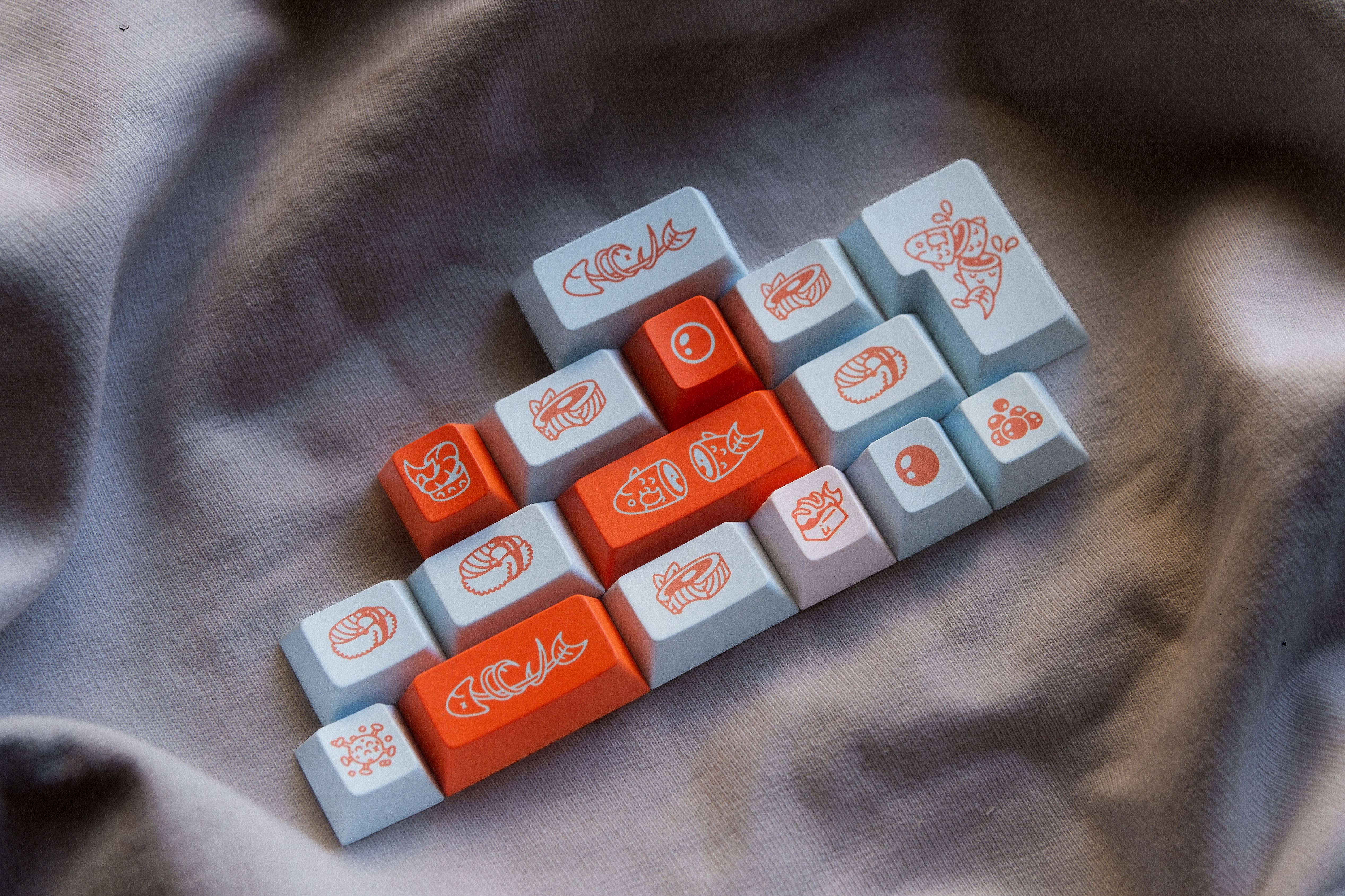 PRE-ORDER GOMASTER SALMON REBORN PBT DYE-SUBLIMATION KEYCAP SET