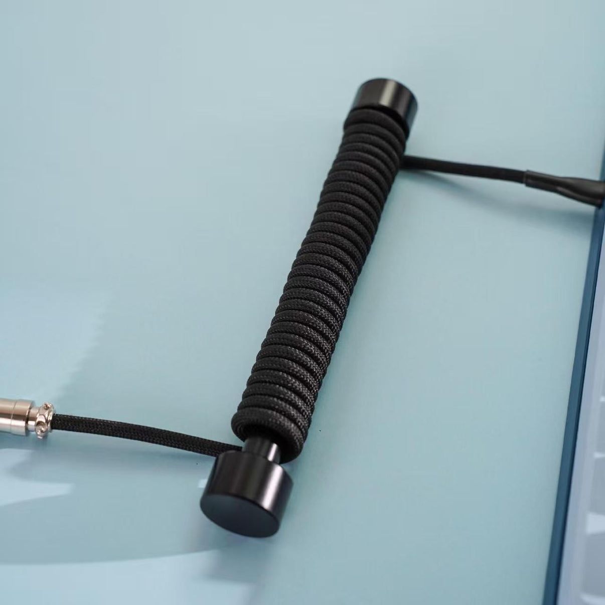 8K Braided Keyboard Cable with Counterweight Rod – Midnight Black