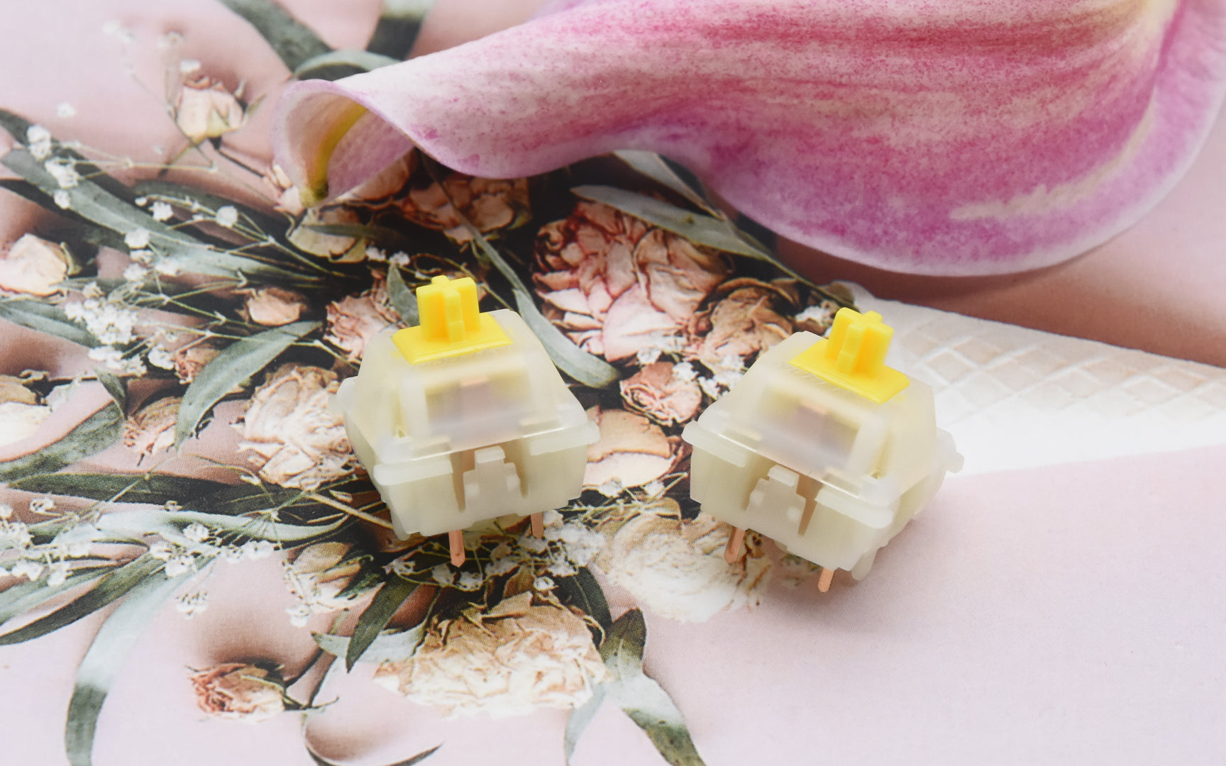 GATERON CAP MILKY YELLOW V2 LINEAR SWITCH FACTORY LUBED (10PCS)